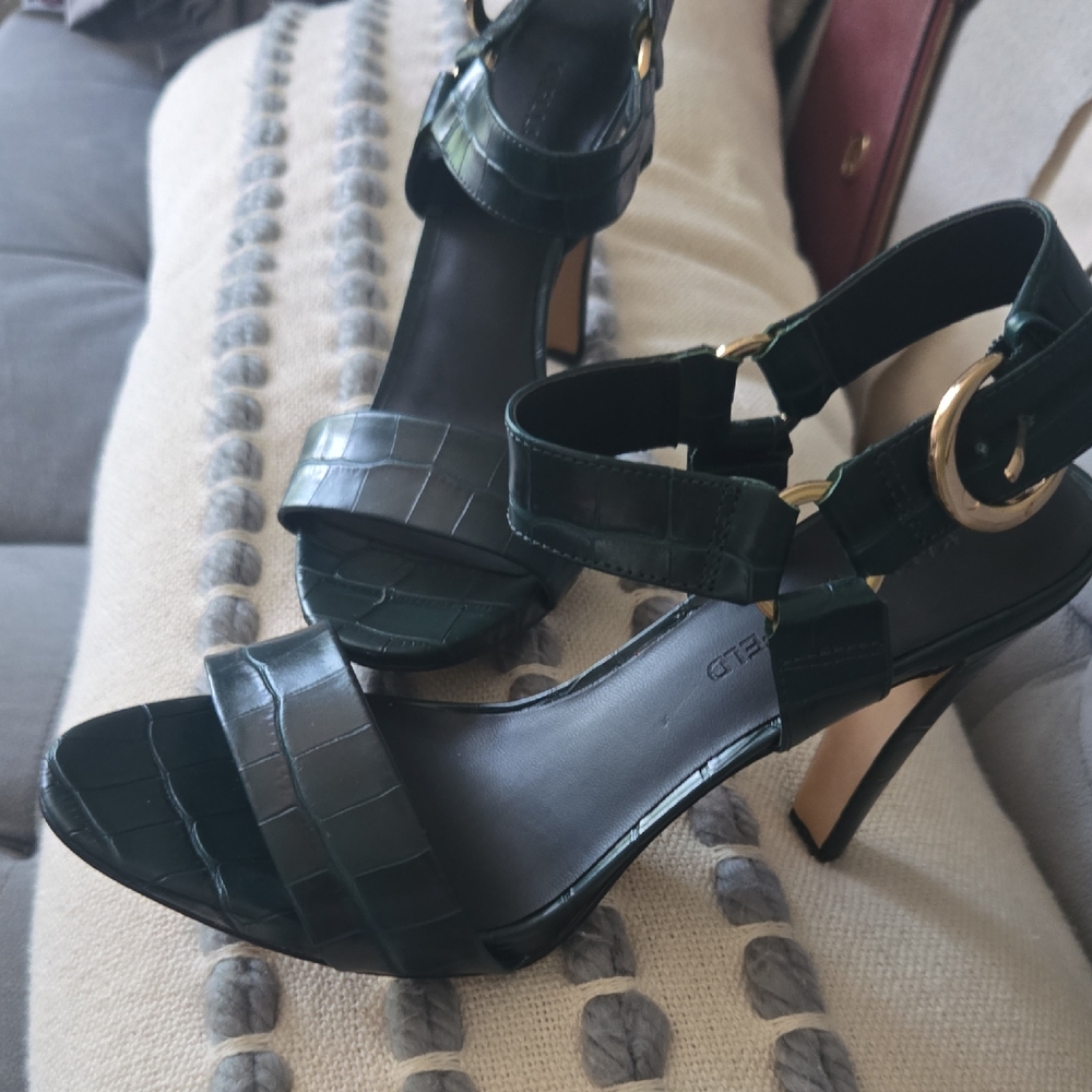 Karl Lagerfeld Dark Green Croc-Embossed Heels